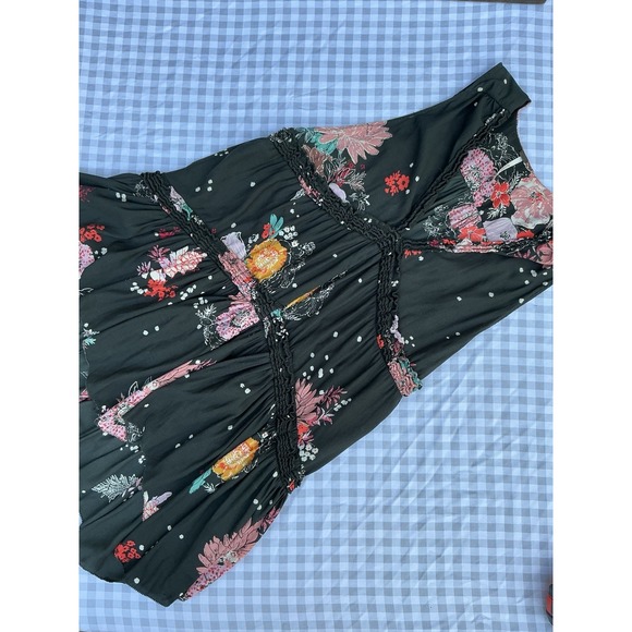 Free People Tops - Free People Tiered Tunic‎ Top Floral Size XS Oversized Blouse Tank